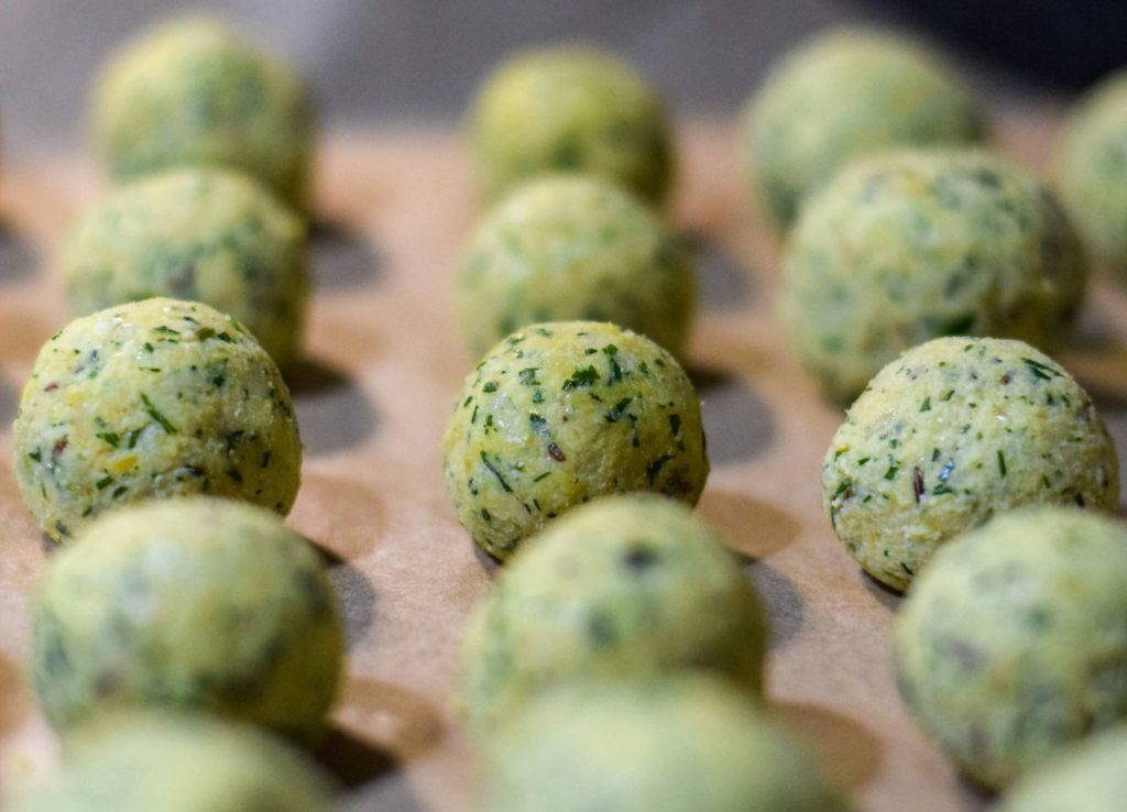 фалафель с соусом