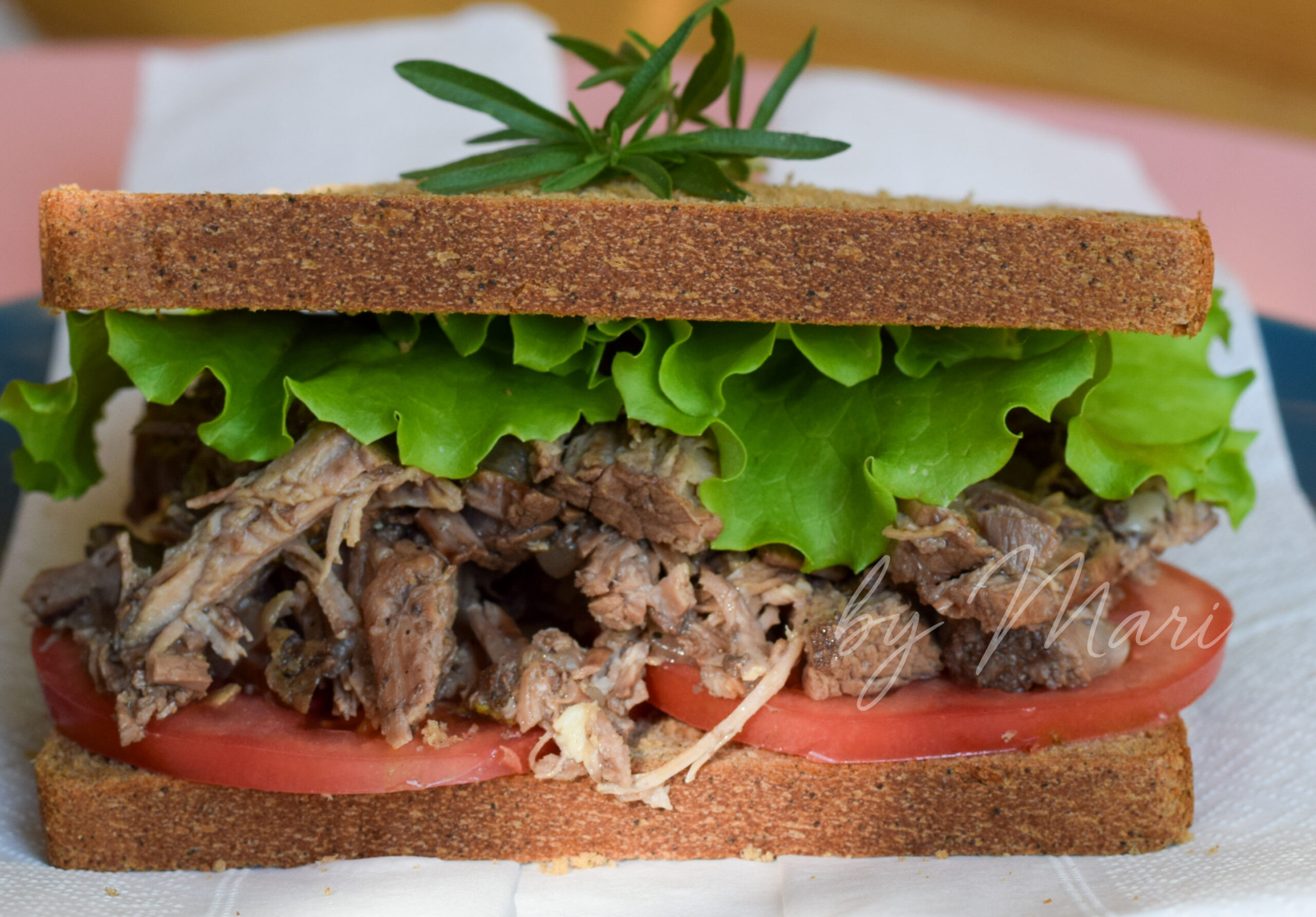 бутерброд с говядиной
