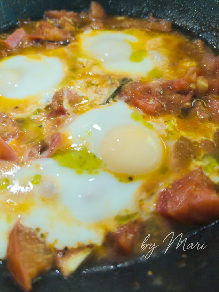 Π΄ΠΎΠΌΠ°ΡΠ½ΡΡ Π»Π°ΠΏΡΠ° Ρ ΡΠΎΠΌΠ°ΡΠ°ΠΌΠΈ