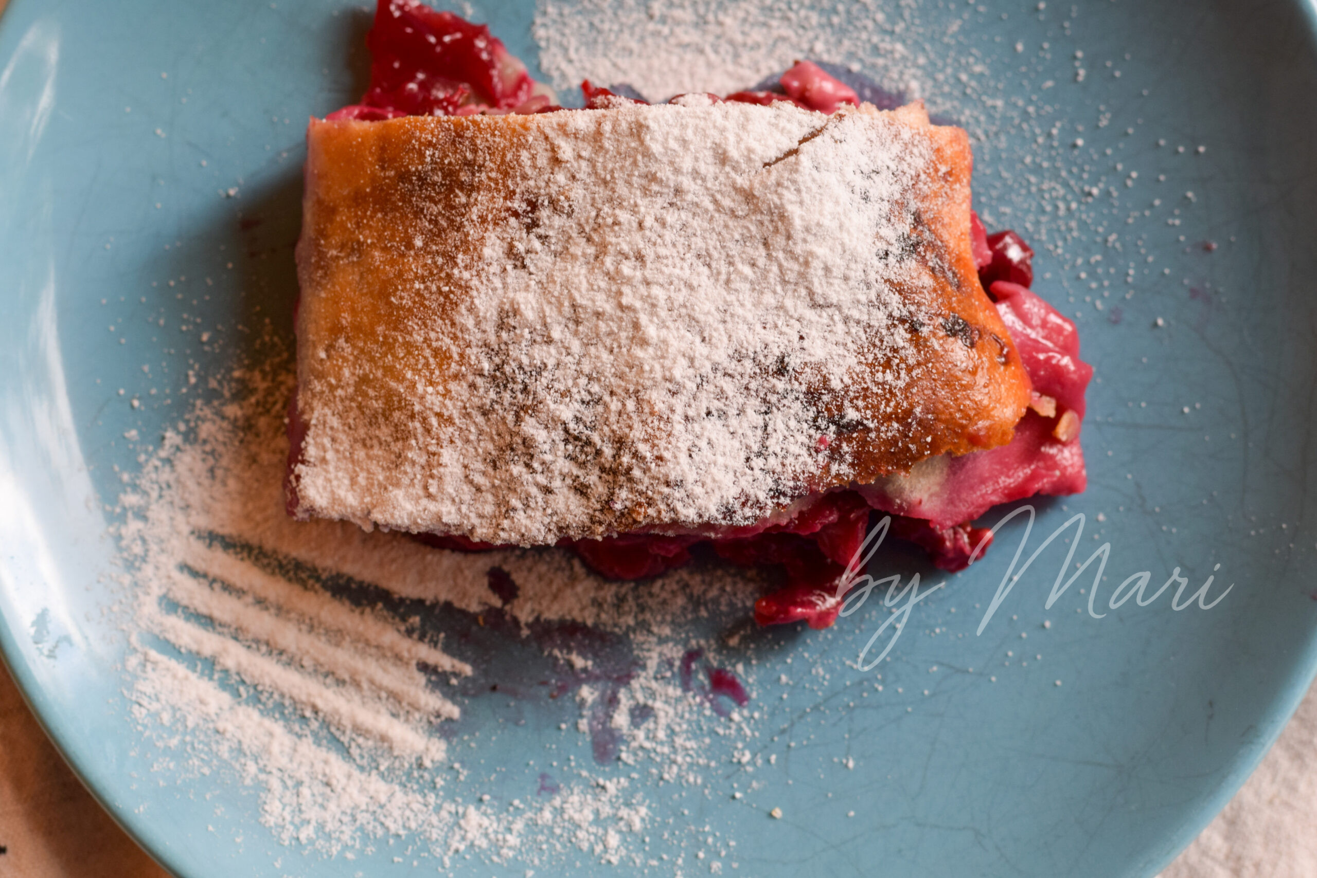 штрудель с вишней