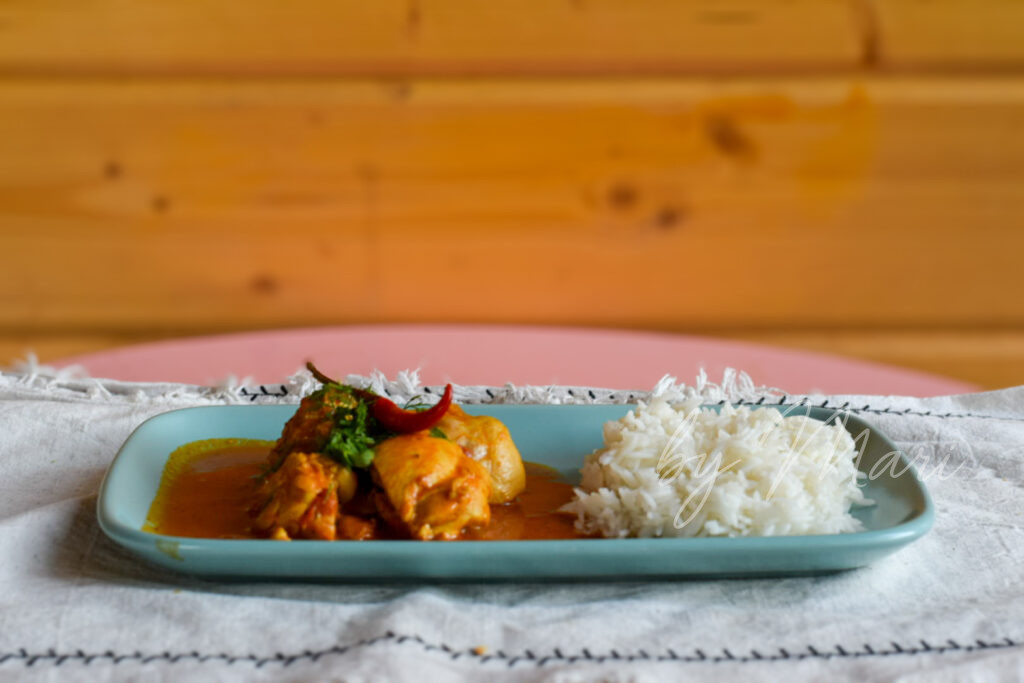 ужин с куриным карри