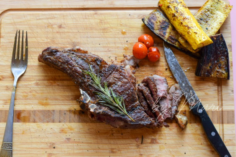 Стейк говядины готовый