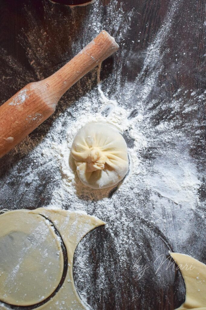 лепим хинкали