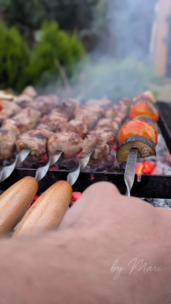 шашлык свиной на огне