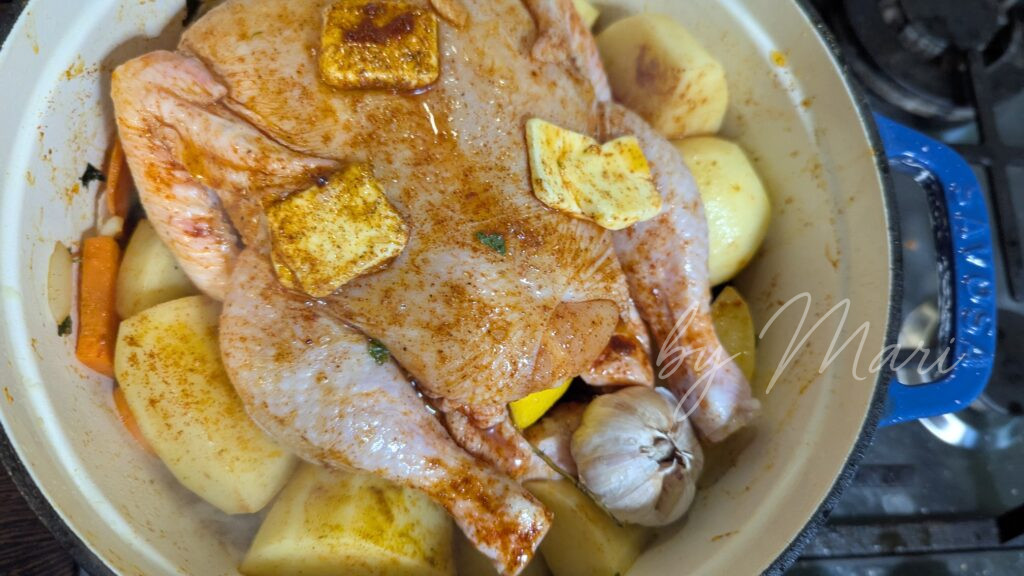 сырая курица в чугуне