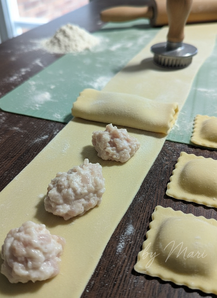 Равиоли улитки с куриным фаршем