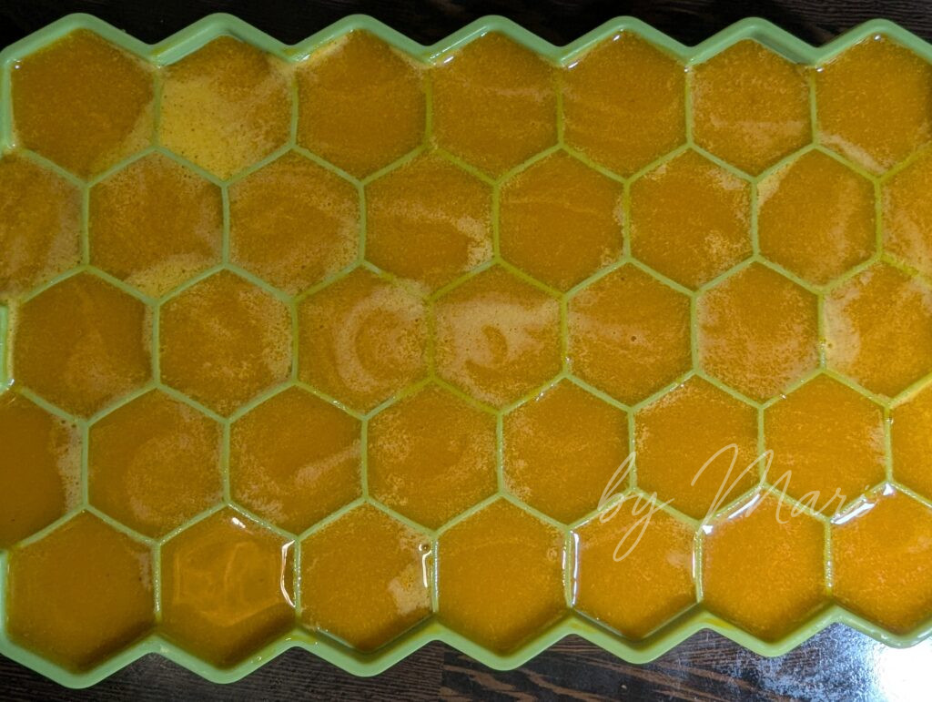 облепиховая масса в формах для льда