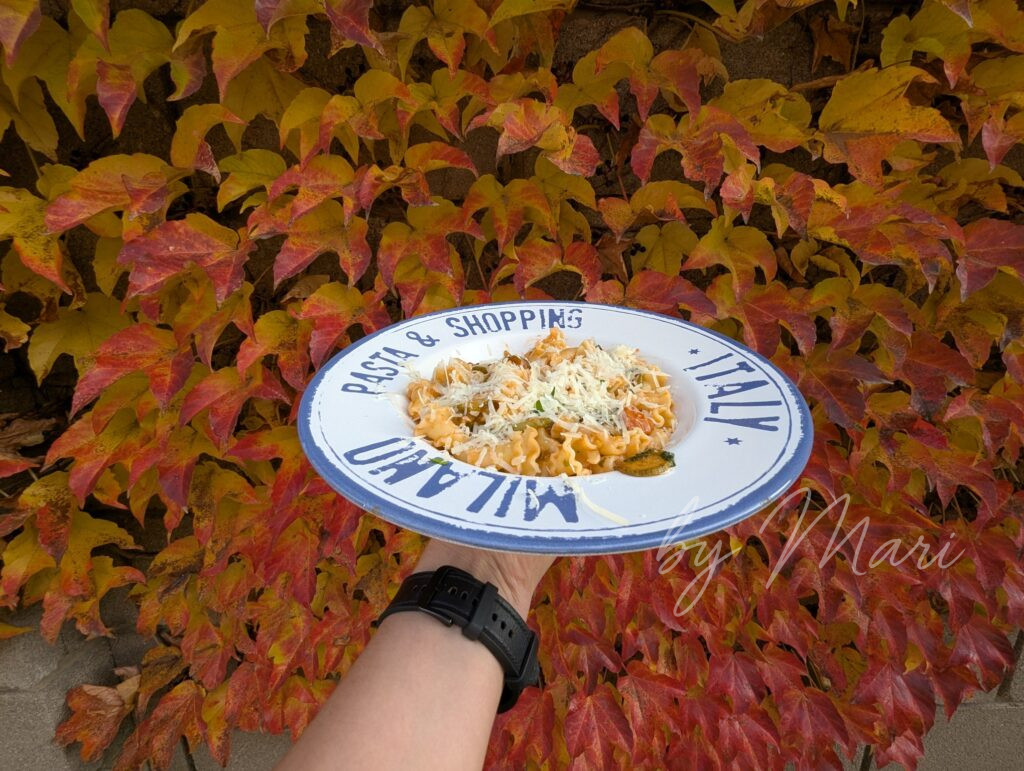 ΠΏΠ°ΡΡΠ° ΠΈΡΠ°Π»ΡΡΠ½ΡΠΊΠ°Ρ Ρ ΠΎΠ²ΠΎΡΠ°ΠΌΠΈ ΠΈ ΠΏΠ°ΡΠΌΠ΅Π·Π°Π½ΠΎΠΌ